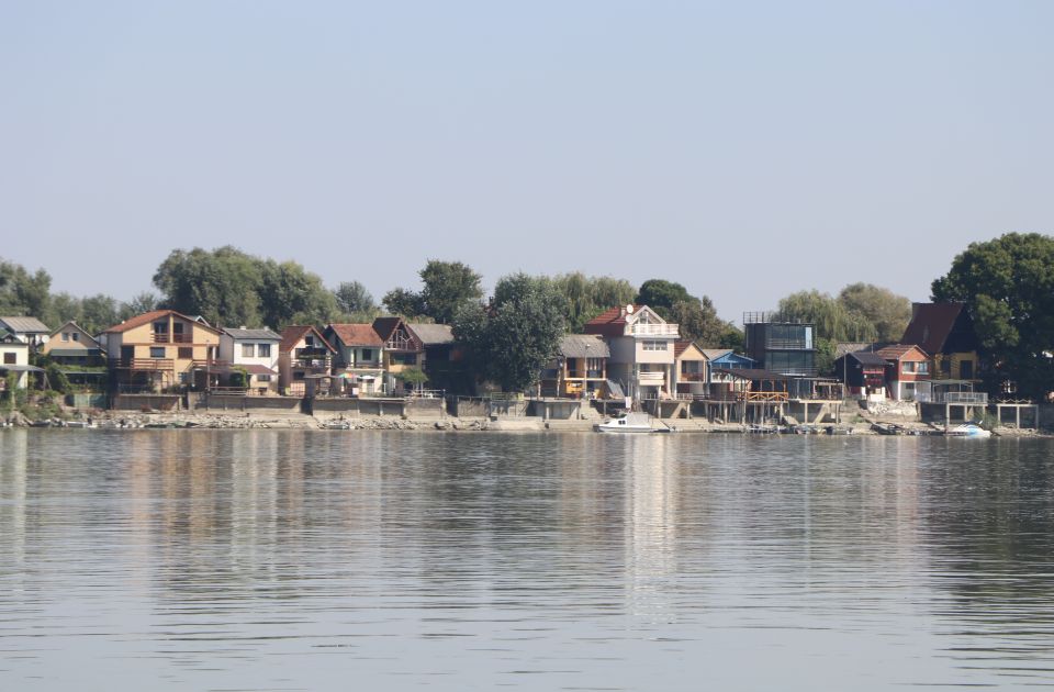 Dunav raste na ulasku u Srbiju, vikendice najugroženije, vrh talasa stiže u&nbsp;sredu